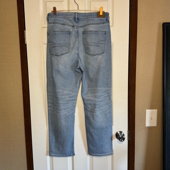 American Eagle Mom Straight Jean High Rise Distressed Size 12 Regular - Picture 2 of 10